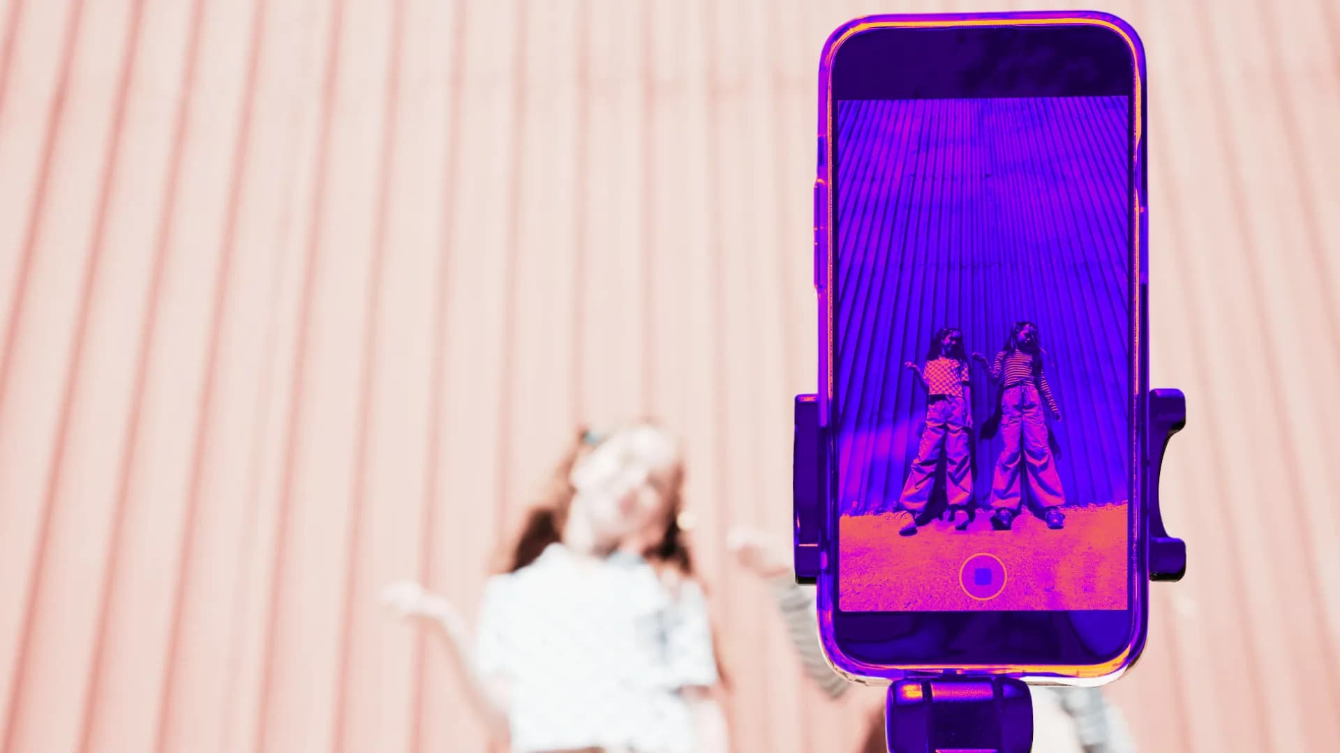 Illustration de l'article : Enfants influenceurs : quand la loi tente de protéger leur image en ligne