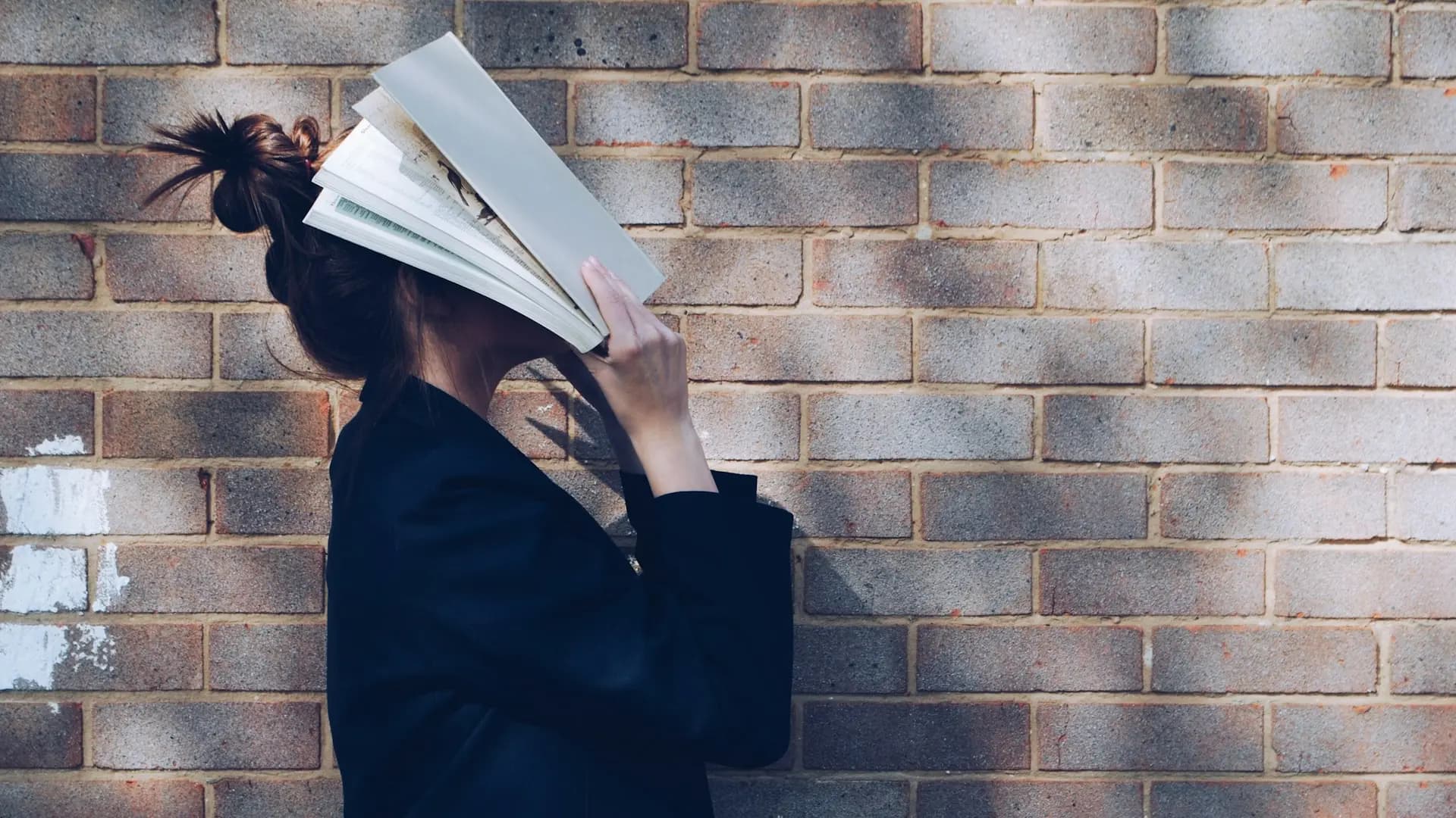 Illustration de l'article : Traducteurs humains : avec l'IA, la fin d'une ère ?