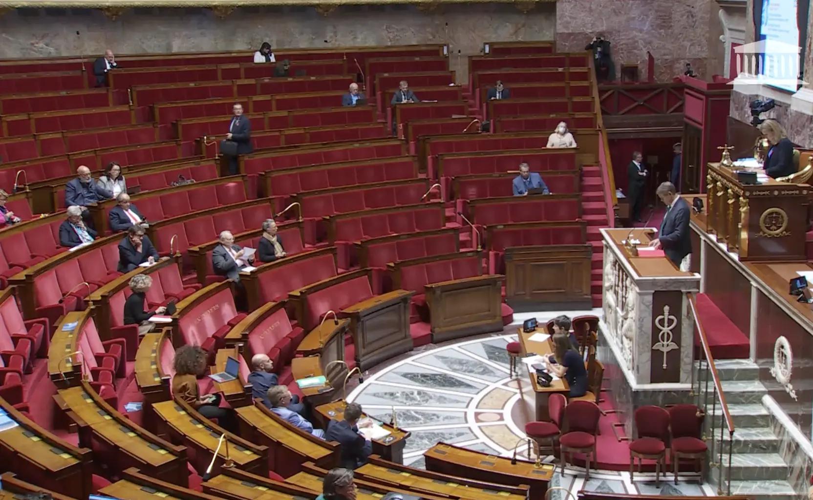 Le projet de loi pour réguler / sécuriser l'espace numérique adopté au parlement