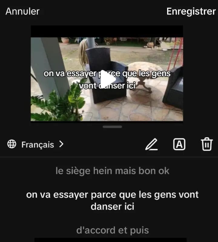 Modification des sous-titres Tiktok, l'application parcourt les sous-titres en même temps que la vidéo.