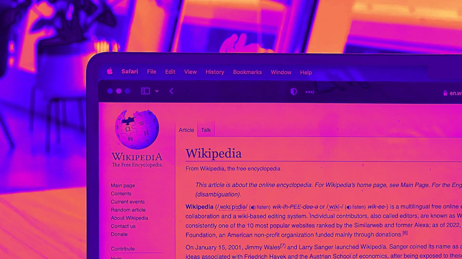 Illustration de l'article : Wikipédia, encyclopédie controversée, s'impose comme une alternative de choix face aux IA génératives